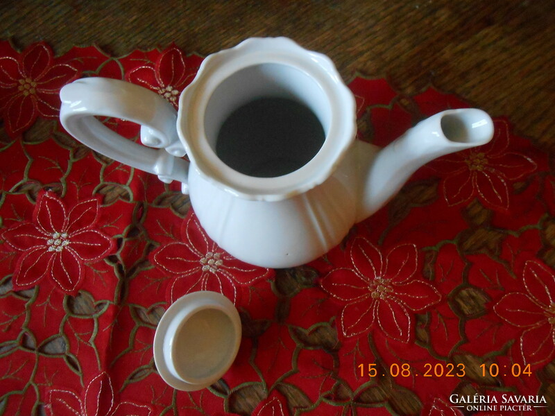 Zsolnay white coffee pourer