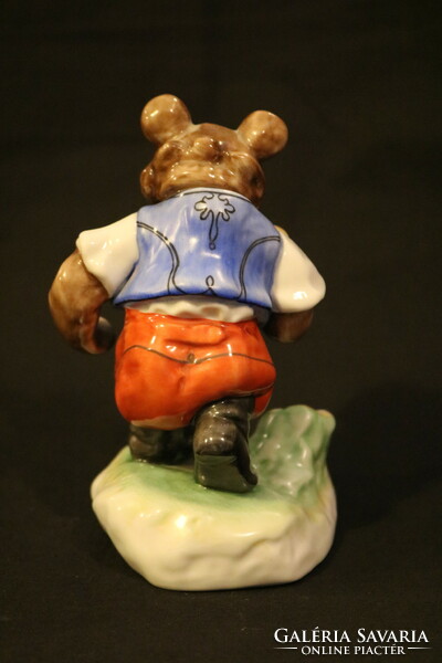 Honey bear painted porcelain statue, Herend