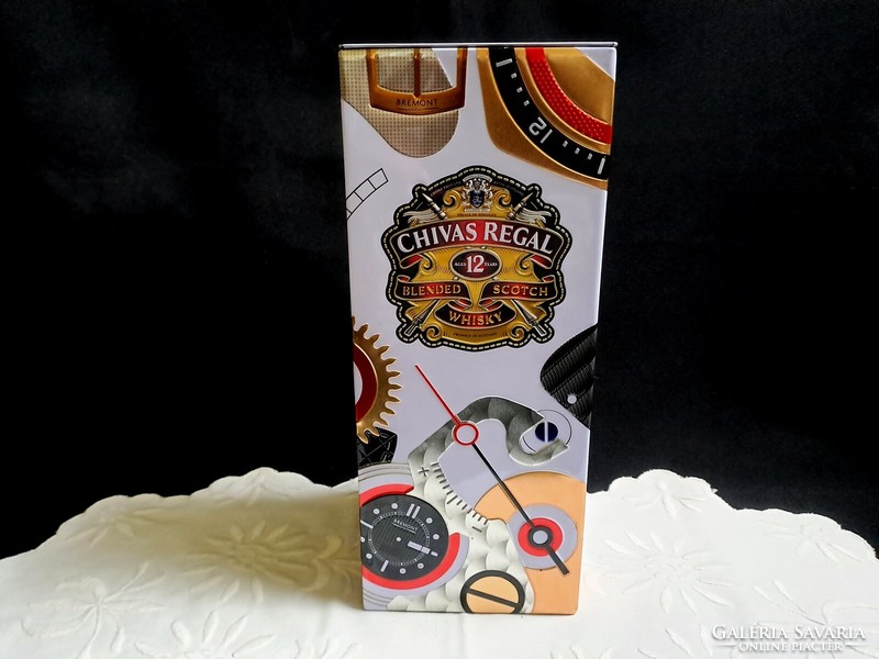 Chivas Regal italos díszdoboz, fémdoboz 25 cm magas