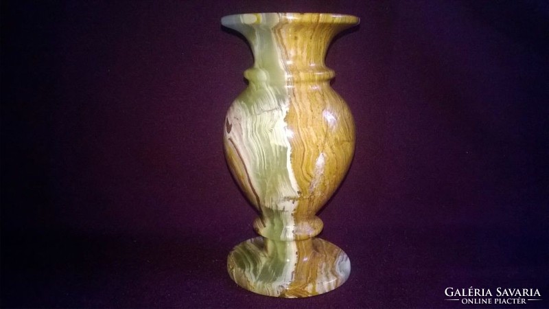 Onyx vase 8. - Shelf decoration