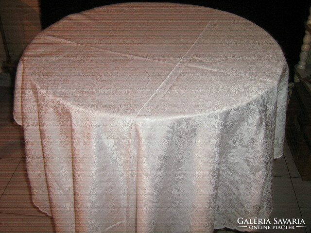 Beautiful floral slinged silk damask tablecloth