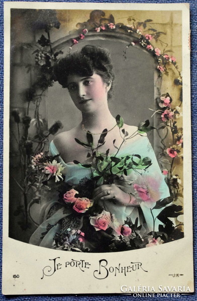Régi fotó képeslap  hölgy rózsával