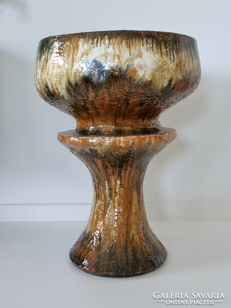 Magda Szemlér, an imposing samotte standing ceramic bowl - 1977