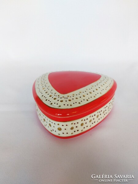 Hóllóháza red bonbonnier / jewelry box