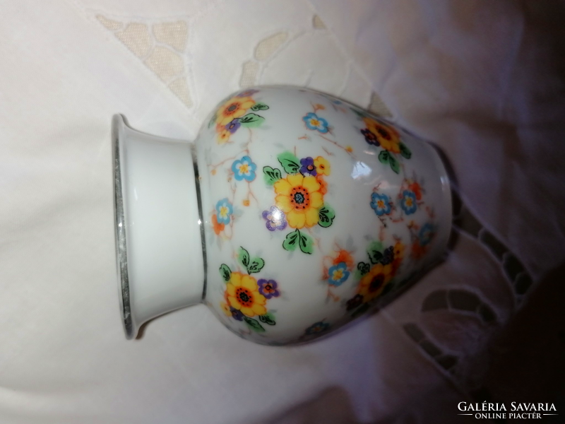 Drasche, rare vase with yellow flowers from 1936