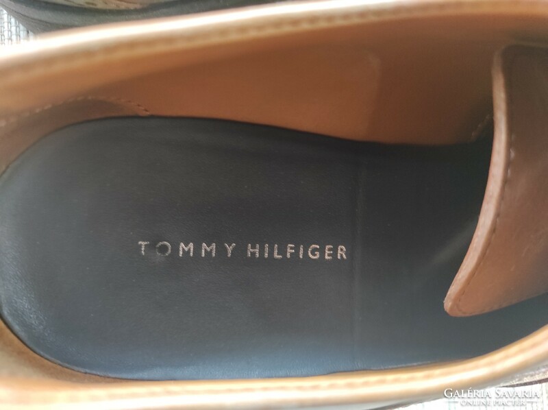 Tommy hilfiger leather shoes