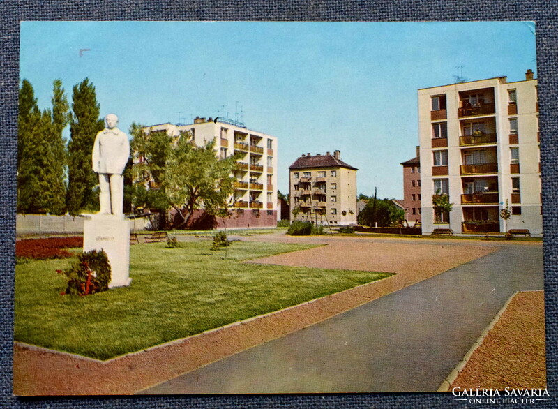 Nyíregyháza - Southern housing estate Tibor Samuelyi sculpture - photo postcard - 1994