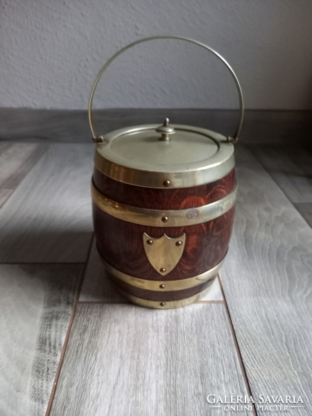 Wonderful old treat box (wood, porcelain, silver-plated, 17x14 cm)