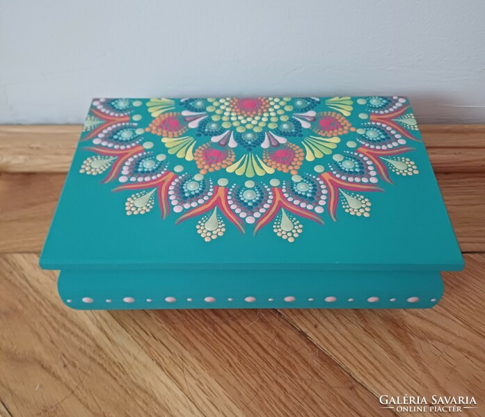 ÚJ! Türkiz fa doboz ékszerdoboz mandala díszítéssel, hippi stílusú csakra színekkel, kézzel festett