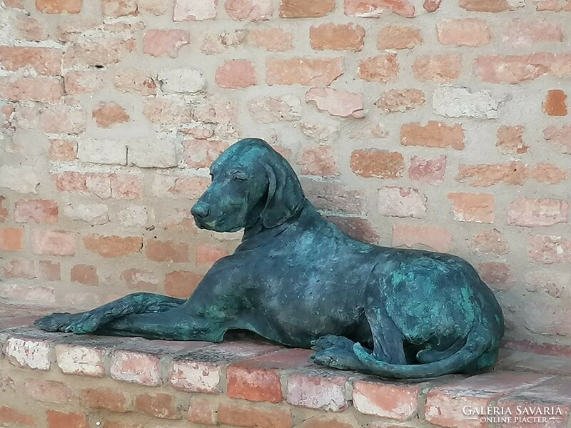Hungarian Vizsla bronze statue