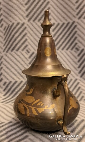 Old copper jug, spout (m4122)