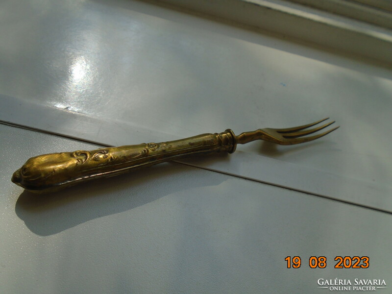 1850 Fire-gilded fork with 800 silver handle, treble, punched patterns, master mark