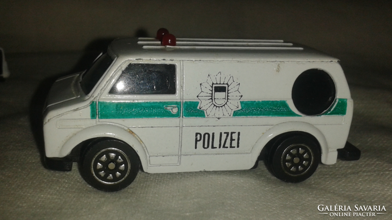 Vintage police fém modell autók 2 db