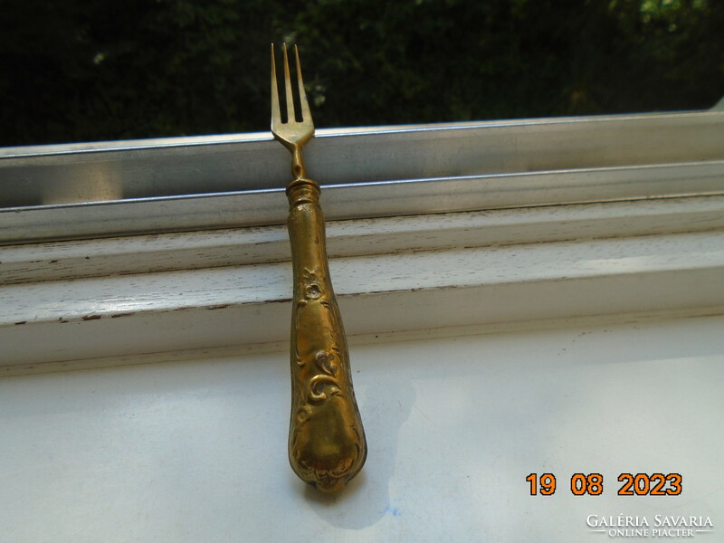 1850 Fire-gilded fork with 800 silver handle, treble, punched patterns, master mark