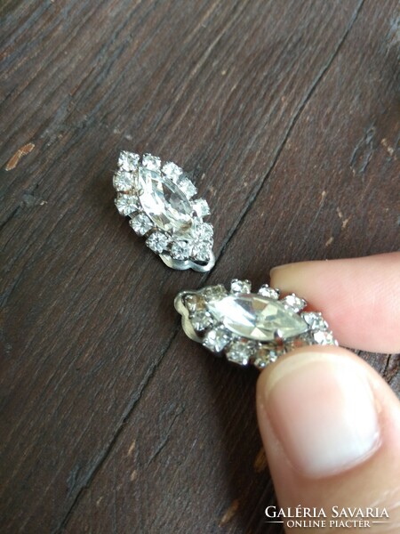 Rhinestone ear clip