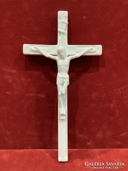 Porcelain crucifix from Höllóháza