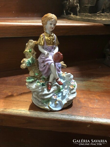 Meisen porcelain sculpture, 20 cm high, flawless piece.