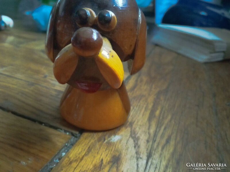 Special vintage wooden dog statue