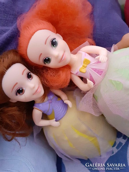 Emco gelato surprise cookie doll folding skirt - surprise doll in a pair. (Belle and Ariel)