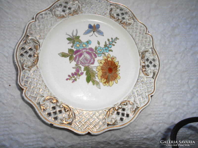Antique waechtersbach porcelain faience plate with openwork rim, 1800s