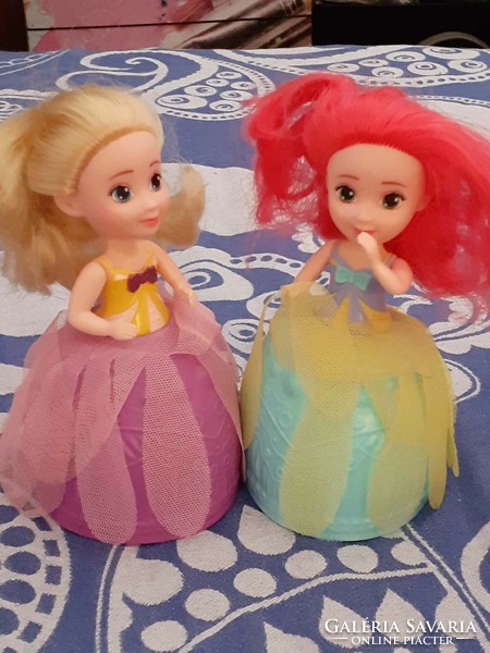 Emco gelato surprise cookie doll folding skirt - surprise doll in a pair. (Goldilocks and Ariel) (
