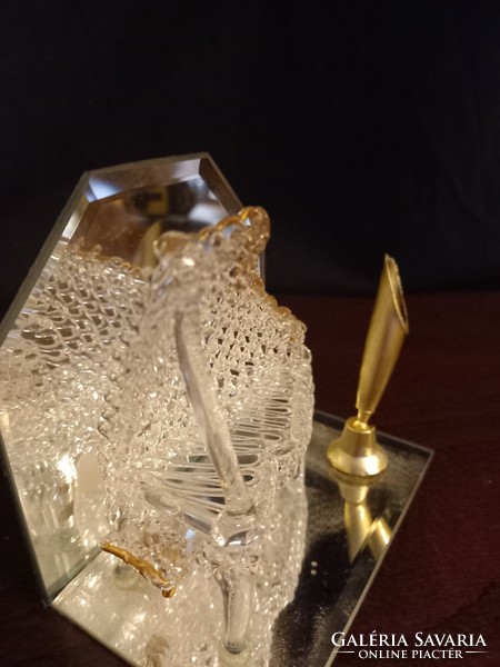 Kézi készítésű üveg nagyzongora üveg lapon