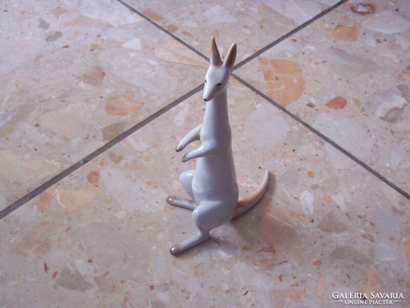 Art deco kangaroo