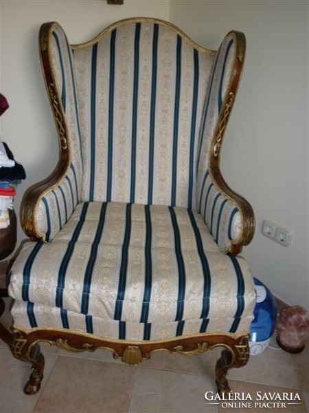 Baroque armchair with new upholstery