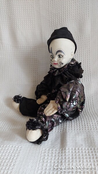 Porcelain-headed clown