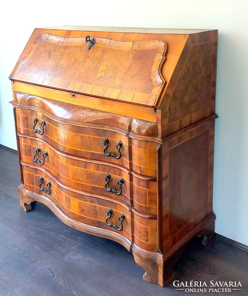 Neobaroque Italian secretary with 3 drawers