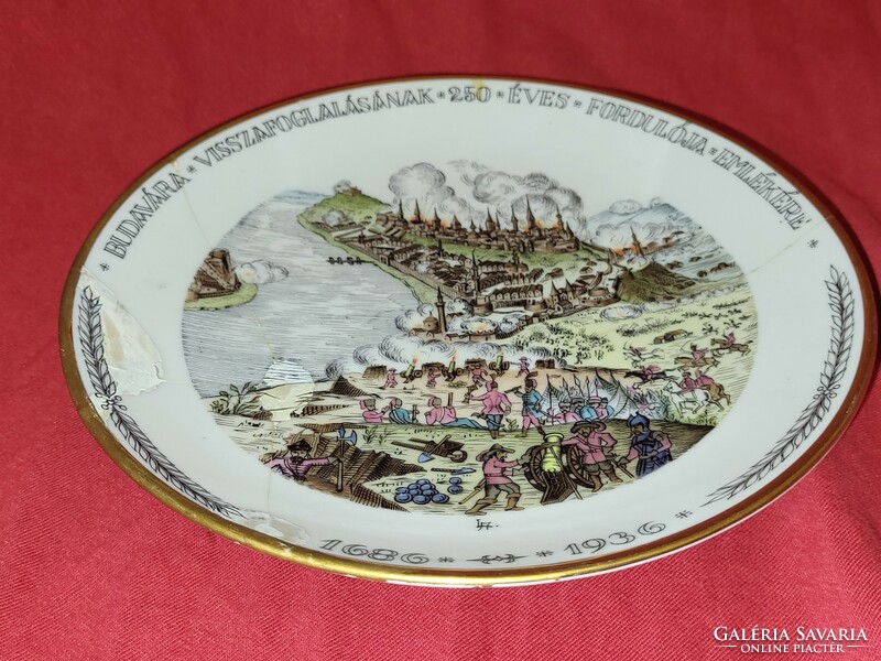 Herend plate commemorating the recapture of Budapest is rare