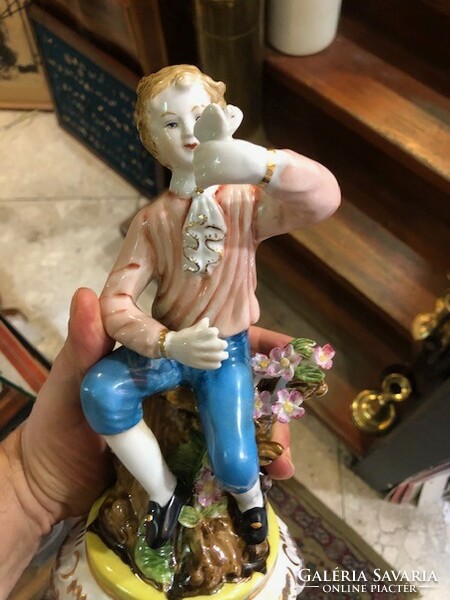 Meissen porcelain statue with a sword, 22 cm high, perfect piece.