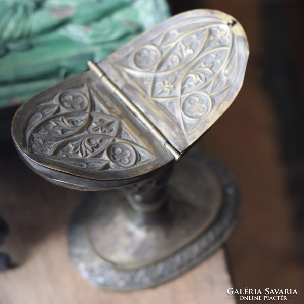 Antique navicula turibulum incense holder