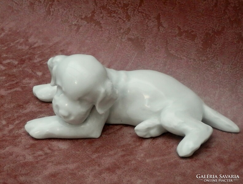 Profth .Karner imperial porcelain dog