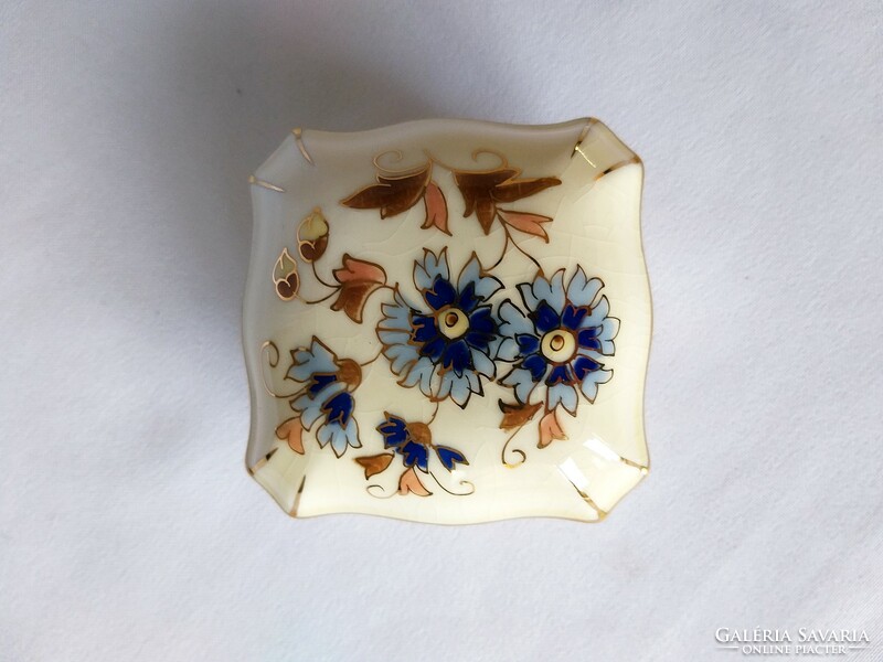 Zsolnay hand-painted cornflower bonbonier / jewelry holder (no.: 23/170.)