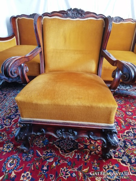 Antik ülőgarnitúra, kanapé, két fotel, két szék, kerek alakú asztal