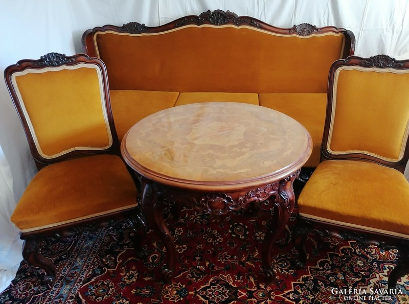 Antik ülőgarnitúra, kanapé, két fotel, két szék, kerek alakú asztal