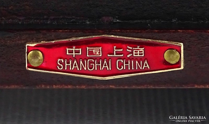 1N914 Régi kínai jádeköves zenélő mahagóni ékszertartó szekrény