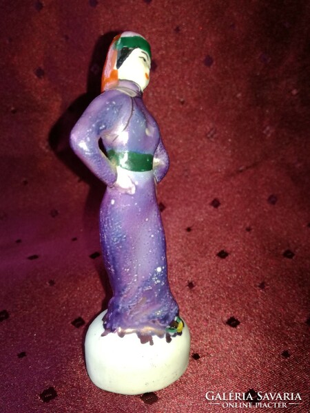 Porcelain figurine of a dancing girl