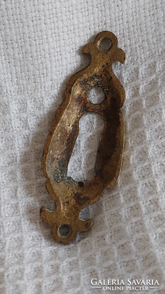 Antik bronz, vagy réz bútoralkatrész zárcímke