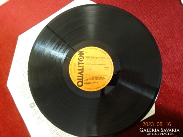 VINYL nagylemez - QUALITON SLPX- 10163, . Vörös Sári dalai. stereo. Szerelemből sosem elég. Jókai.