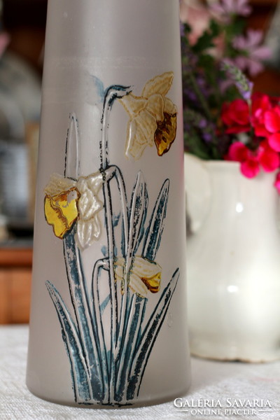 Rarity! S.I.V. Brevete Art Nouveau, hand-painted, satin glass vase with daffodils