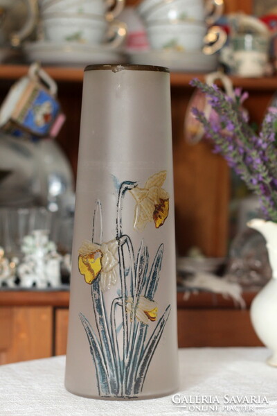 Rarity! S.I.V. Brevete Art Nouveau, hand-painted, satin glass vase with daffodils