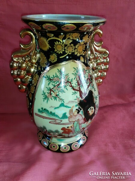 Régi,kézzel festett, dúsan díszített porcelán váza....keleti.