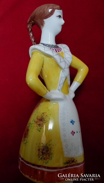 Hollóháza porcelain - dancing woman in Bujak folk costume 24.5 cm