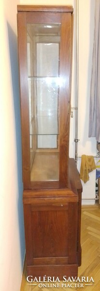 Refurbished antique old Viennese Art Nouveau glass display cabinet with mirror and glass shelves