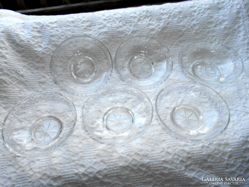6 db antik csiszolt metszett  kínáló üveg tál - különleges levélfüzér minta