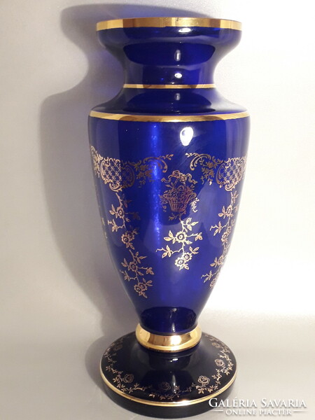 Bohemia kobalt kék arany mintás üveg váza 30 cm