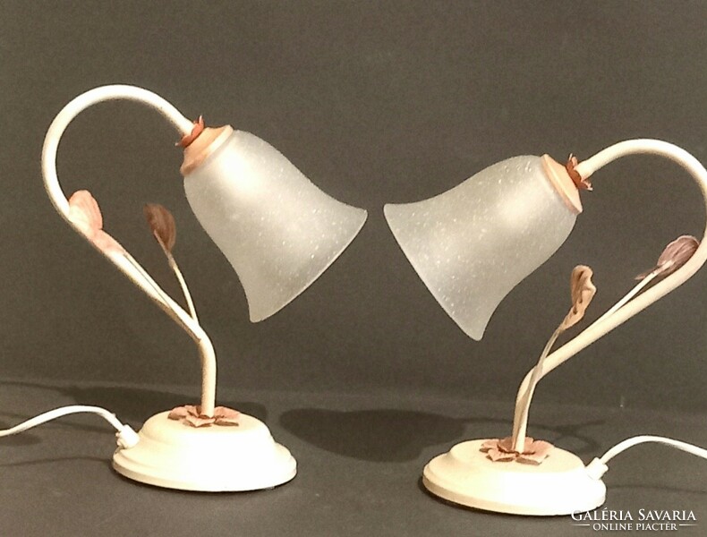 An old table lamp can be negotiated in an art nouveau pair