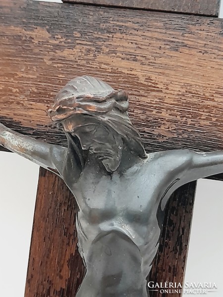 Large crucifix and Jesus head, 2 in one